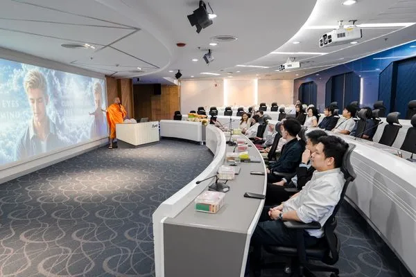 The auditorium at the PTT Head Office during the talk