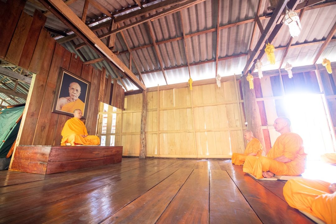 Monk Life Thailand